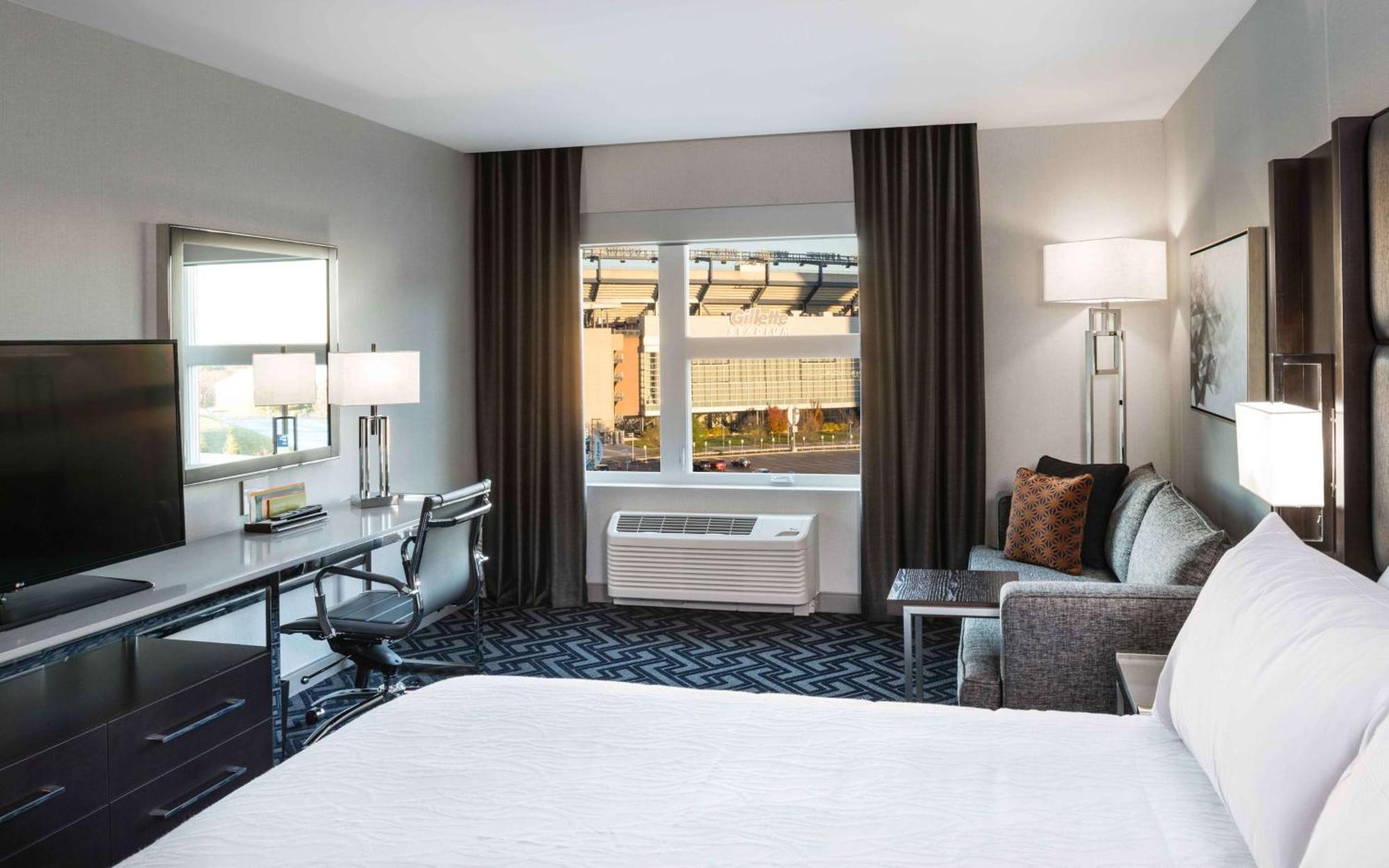 Hilton Garden Inn Foxborough Patriot Place Exterior photo