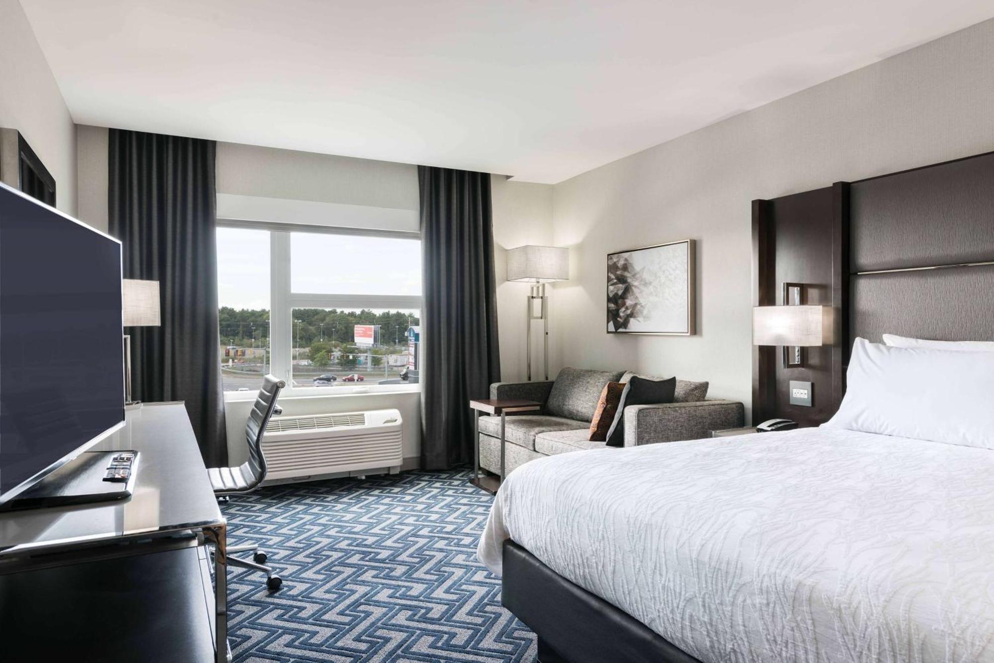 Hilton Garden Inn Foxborough Patriot Place Exterior photo