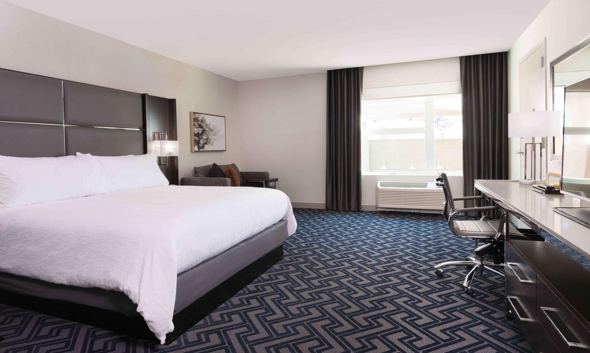 Hilton Garden Inn Foxborough Patriot Place Exterior photo